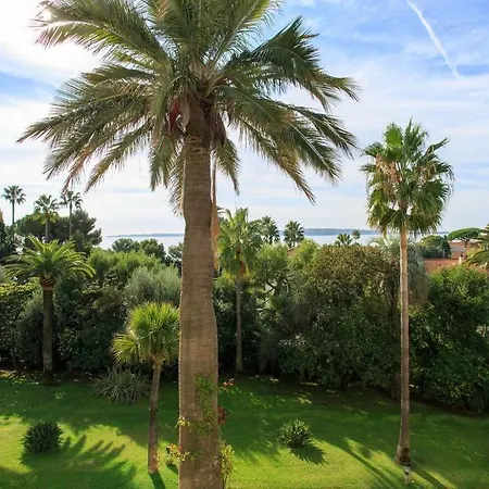 Spacious 1 Bedroom Flat With Sea View Appartamento Cannes
