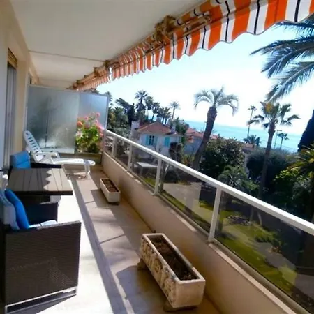Spacious 1 Bedroom Flat With Sea View Cannes
