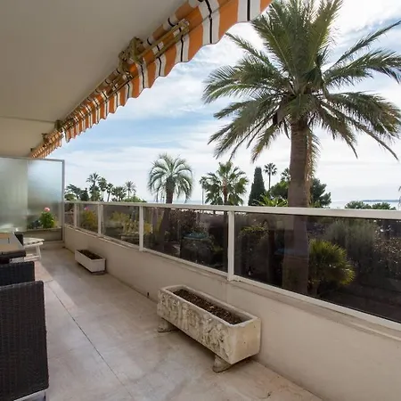 Spacious 1 Bedroom Flat With Sea View Cannes